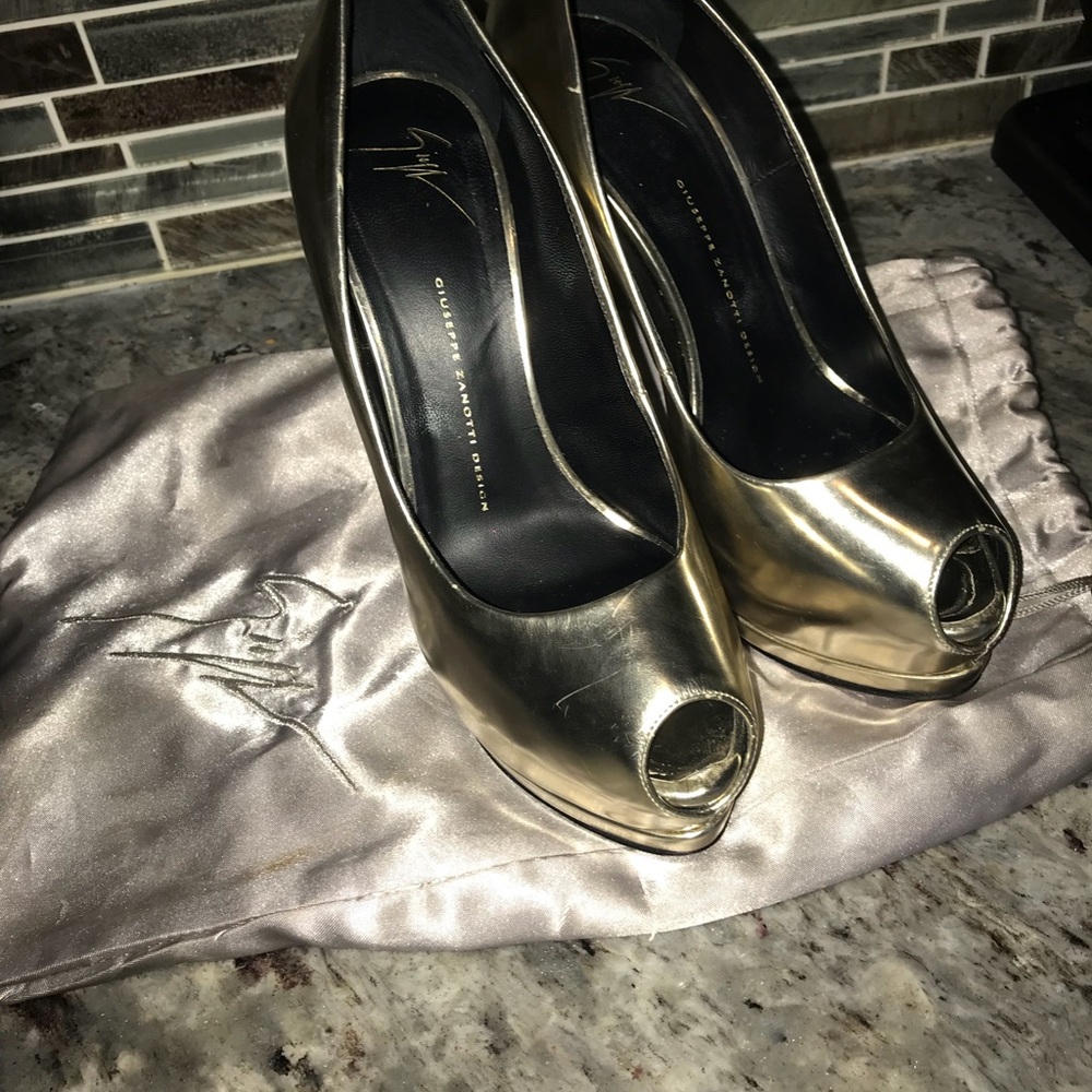 Gold Giuseppe Zanotti Platform Pumps - Picture 8 of 8